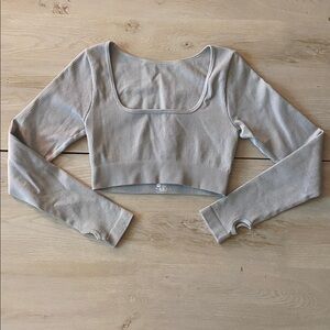 Long Sleeve Ribbed Crop Athletic Top